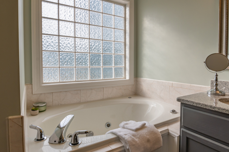 Door déze lifehack ruikt je badkamer altijd naar een spa