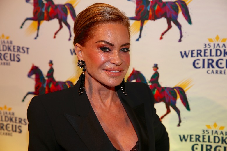 Volgers Connie Witteman ondersteboven van bikinikiekje op Instagram