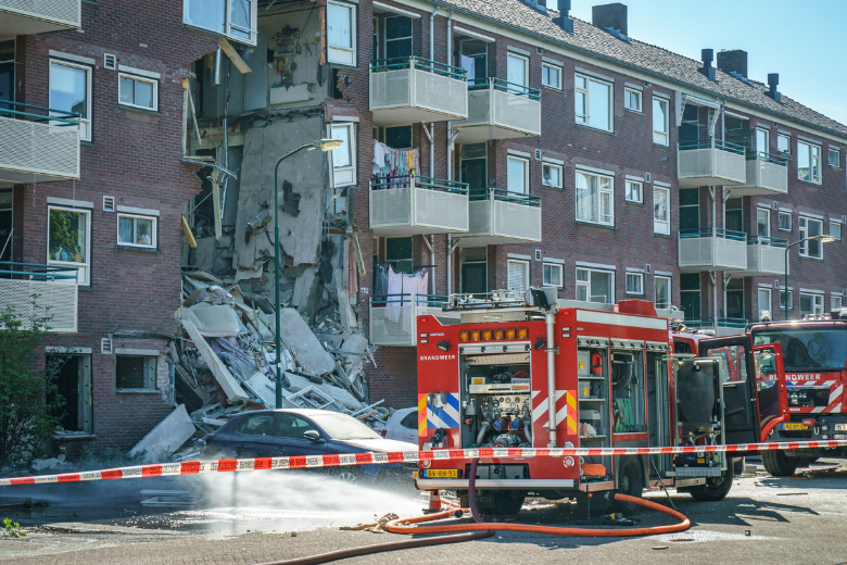 Schokkende beelden: enorme explosie in flat in Bilthoven