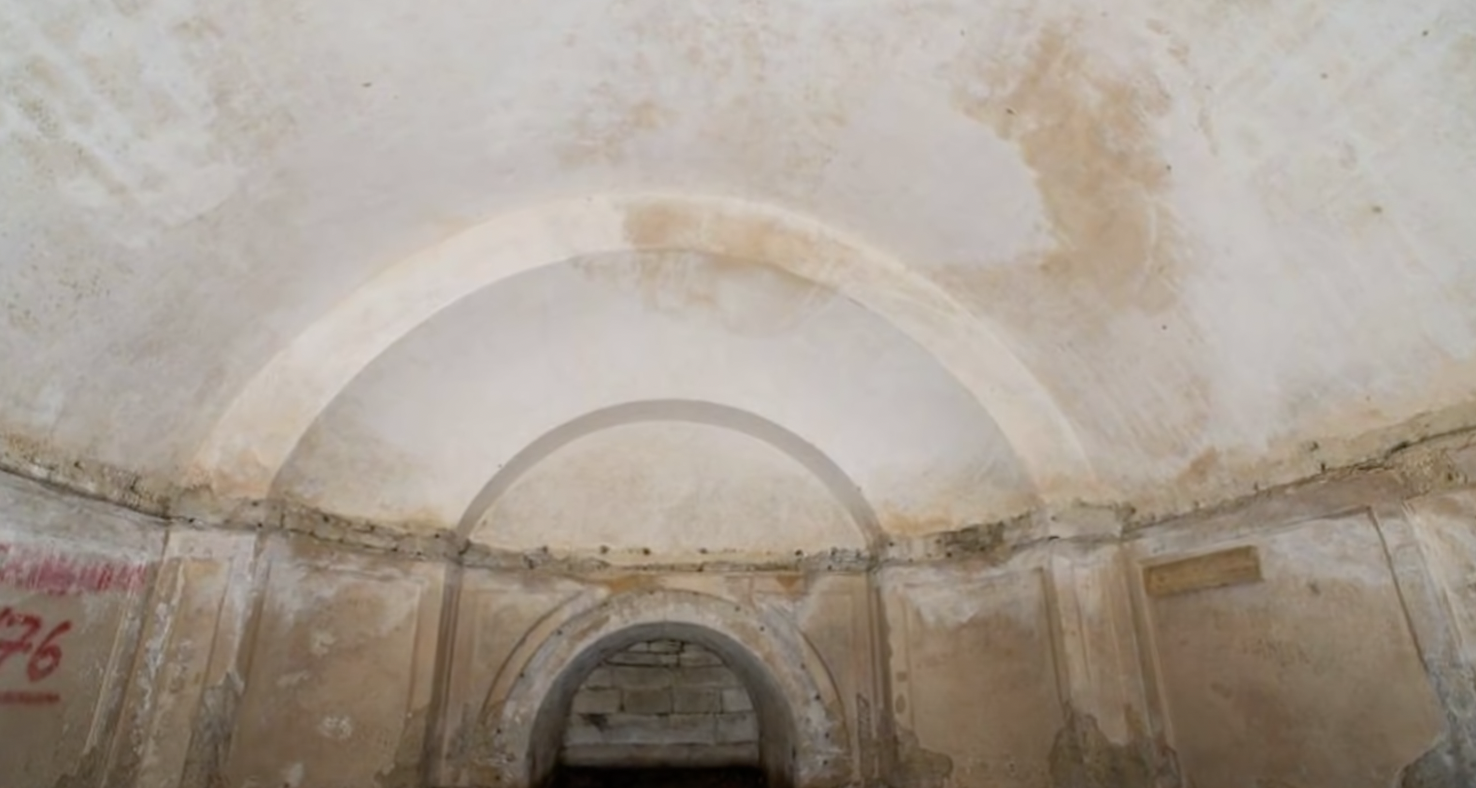 Wauw: verborgen ruimte vol zalen blootgelegd tijdens werkzaamheden aan paleis