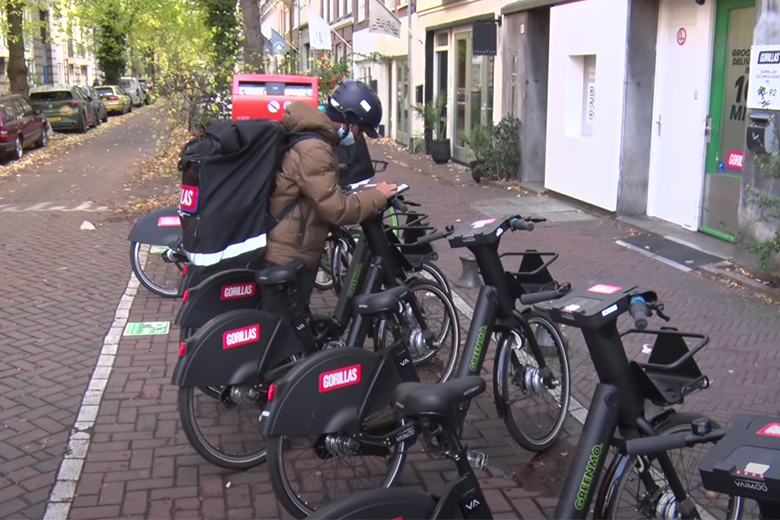 Geen nieuwe locaties voor flitsbezorgbedrijven in Amsterdam
