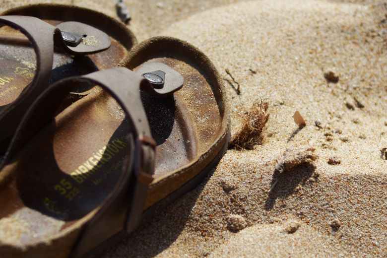 Met deze schoonmaaktips krijg je jouw Birkenstocks écht schoon