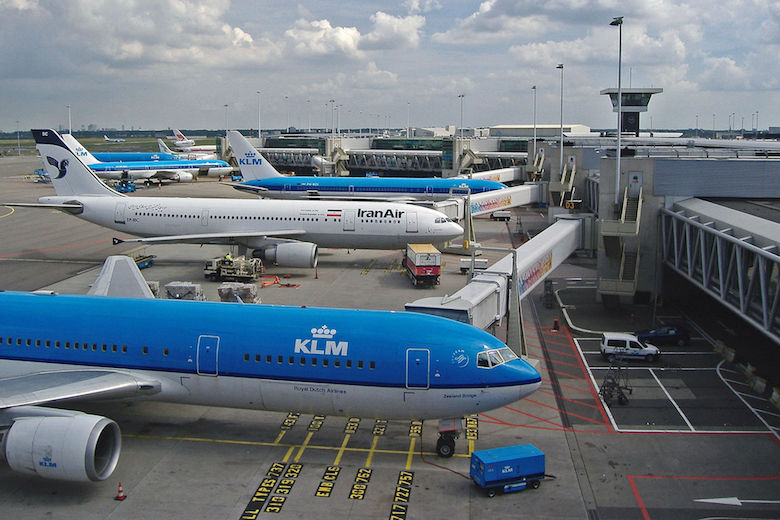 Met de auto naar Schiphol? Dit moet je weten over het parkeren