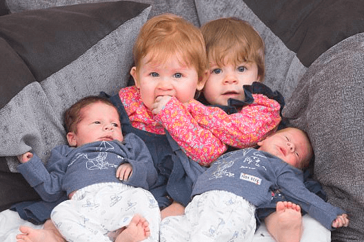Moeder bevalt binnen 11 maanden twee keer van een tweeling!