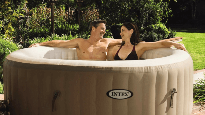 Hebben! De Opblaasbare jacuzzi van de Aldi tóch wel verkrijgbaar in Nederland