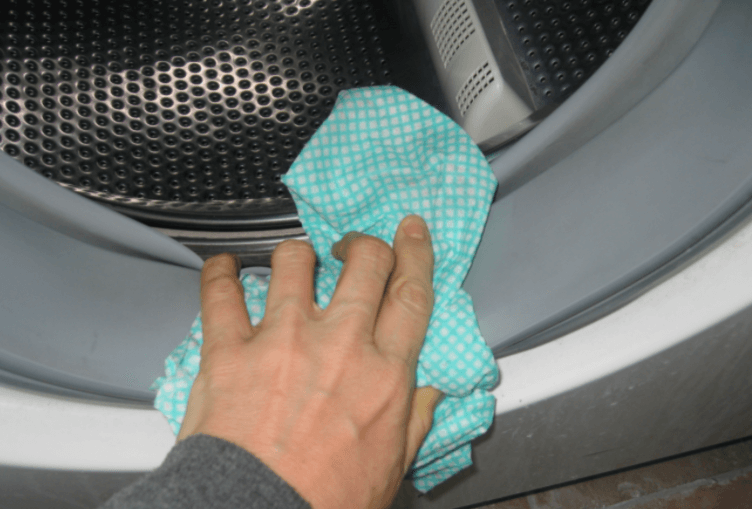 Hoe vaak maak jij de wasmachine schoon? ZO vaak zou het eigenlijk moeten!