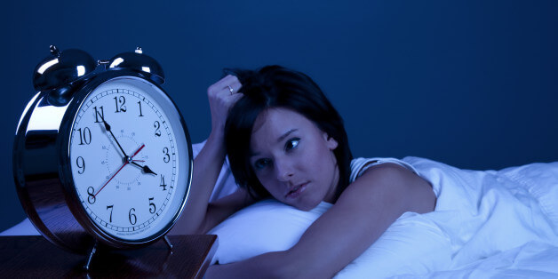 Hoe laat word jij midden in de nacht wel eens wakker? Het tijdstip waarop dit gebeurt zegt DIT over je gezondheid!