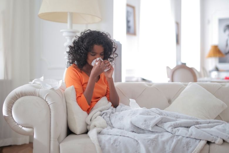 Coronavirus of 'gewoon' een verkoudheid: kun je het verschil herkennen?