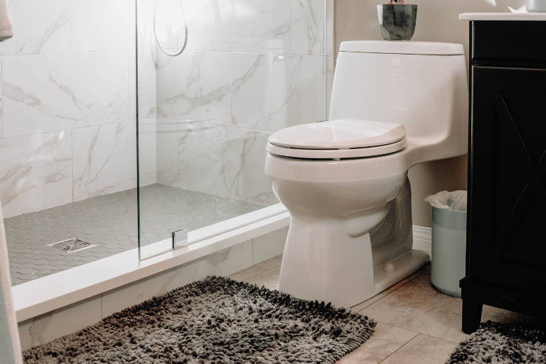 Kun je je wc-matje beter wegdoen?