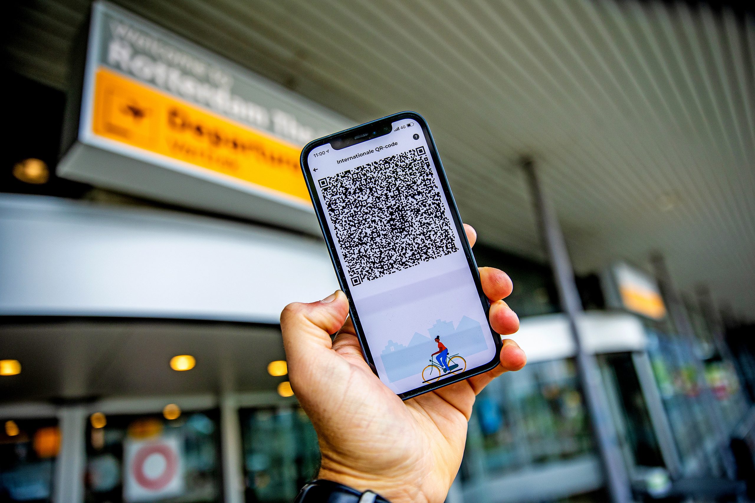 Coronacheck-app zeer makkelijk te misbruiken - data van 60.000 mensen gelekt