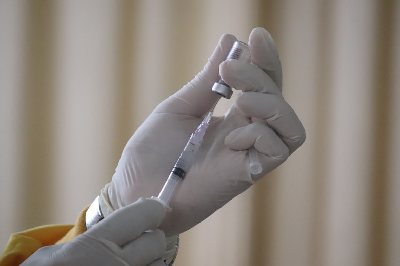 Vaccinmakers vragen toestemming voor derde coronavaccinatie