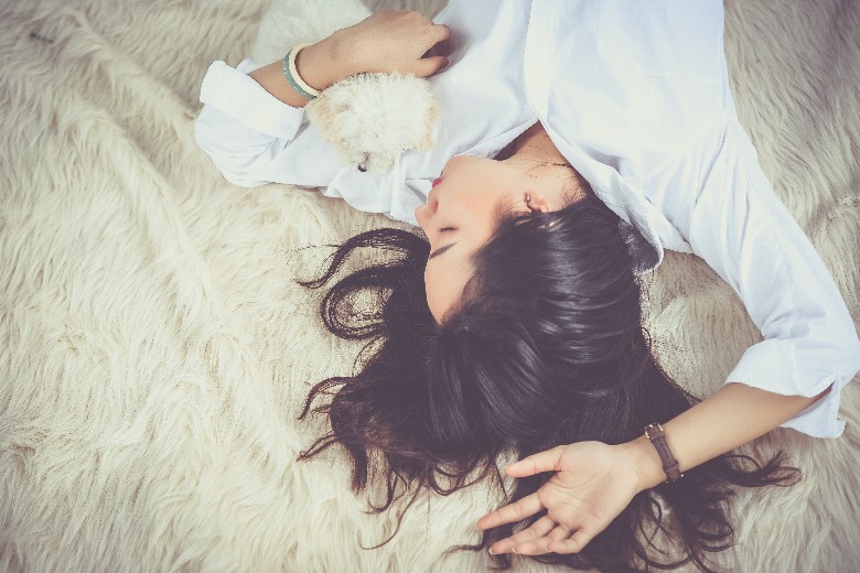 Zorgelijk: één op de twintig jonge tieners slikt elke week melatonine