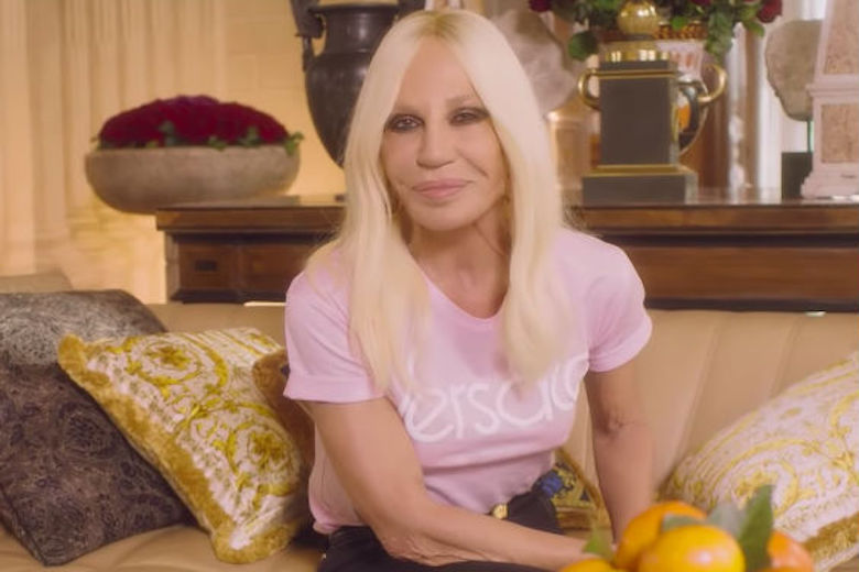 Zó zag ontwerpster Donatella Versace eruit vóór alle plastische chirurgie...