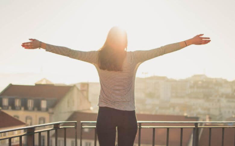 Schijnt de zon? Dit is waarom je bij lentezon al zonnebrand moet smeren