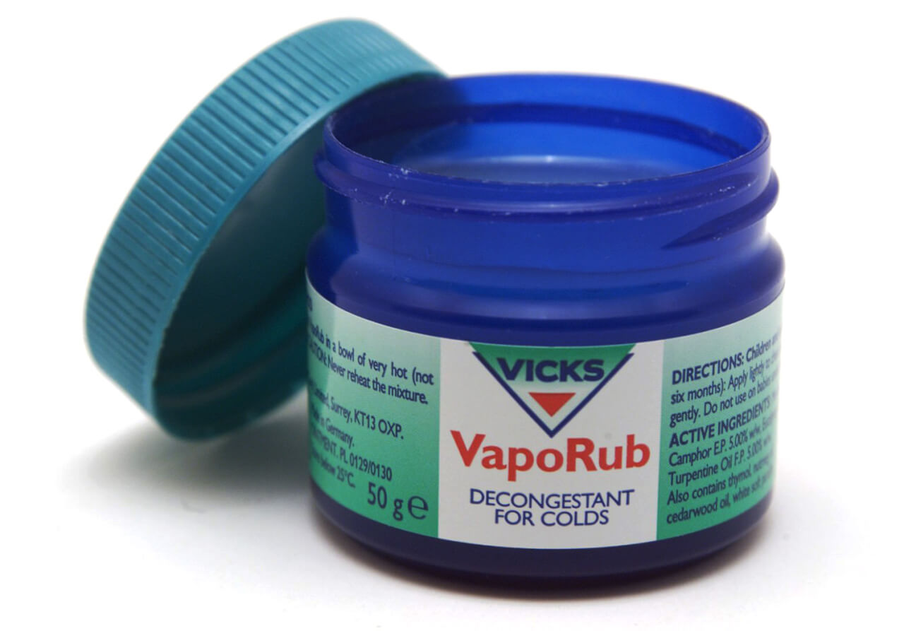 Vicks VapoRub blijkt wondermiddel dat niet alleen nuttig is bij verkoudheid! Wauw, dit is superhandig!
