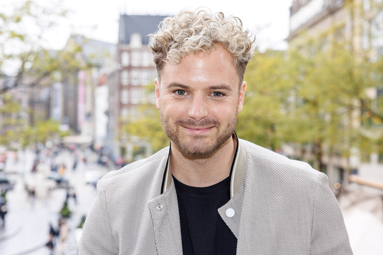 Jim Bakkum herenigt met Idols-jurylid Henkjan Smits