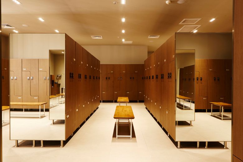 Zoveel geld bespaar je als je doucht in de sportschool