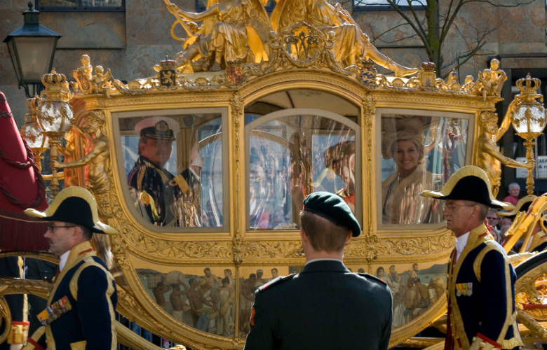 De gouden koets wordt gerestaureerd, je raadt NOOIT hoeveel dat gaat kosten! Vinden jullie dit normaal?