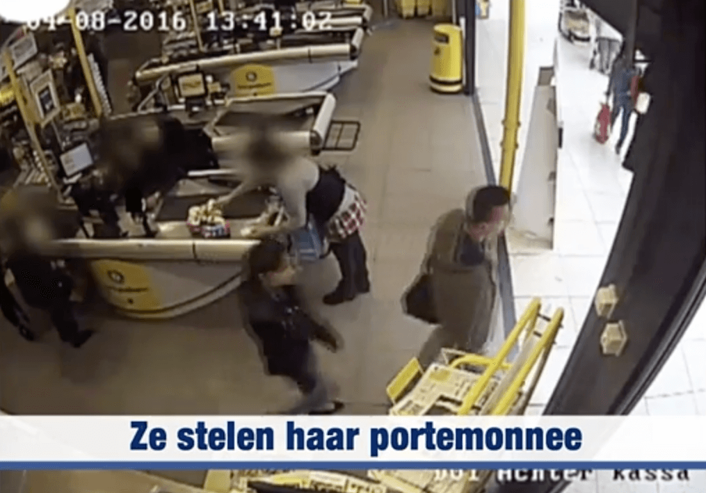 VIDEO: wie herkent deze dieven die 1200 euro van een bejaarde dame stelen? Delen svp!