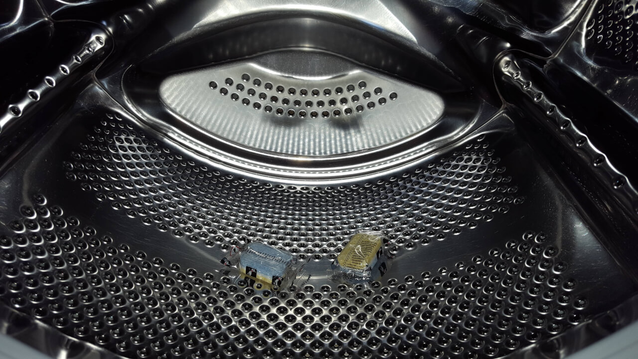 Huh?! Vaatwastablet in de wasmachine? Dit trucje is echt makkelijk en superhandig!