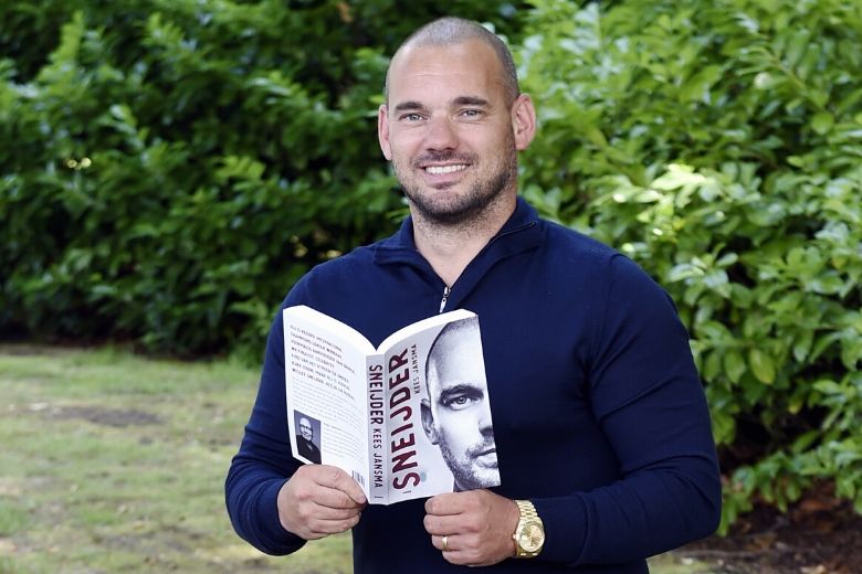 Wesley Sneijder beschuldigd van leugens in biografie
