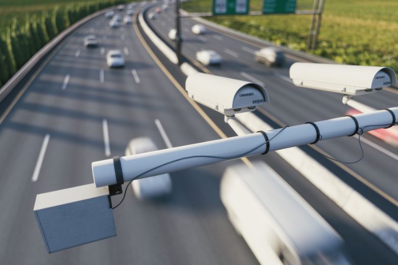 Let op: nieuwe flitspaal ziet wanneer je remt en accelereert