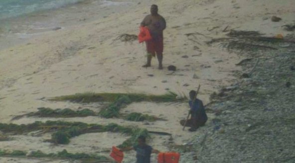 Deze schipbreukelingen werden wonderbaarlijk genoeg gered van een onbewoond eiland! Hoe is het mogelijk?