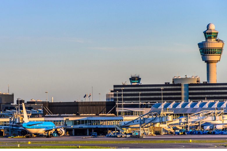 Grote klap voor Schiphol: 77 miljoen euro verlies door personeelstekort