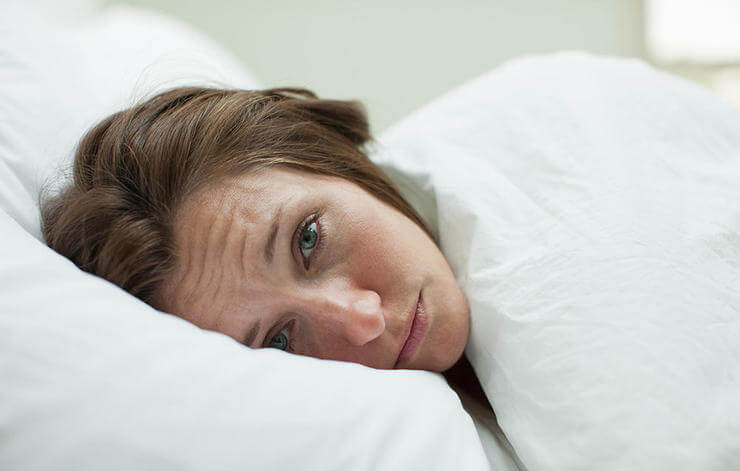 Wordt jij ook wel eens wakker met hoofdpijn? DIT is heel waarschijnlijk de oorzaak..!