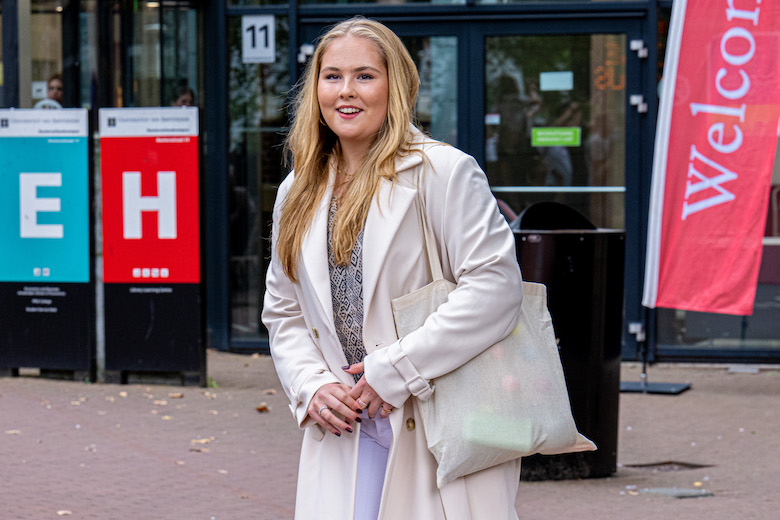 Oranjes geven update over aan huis gekluisterde Amalia
