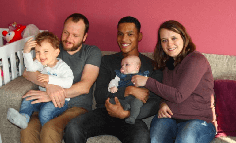 Prachtig: held Vincent bezoekt de kinderen die hij gered heeft, gezin is eeuwig dankbaar!