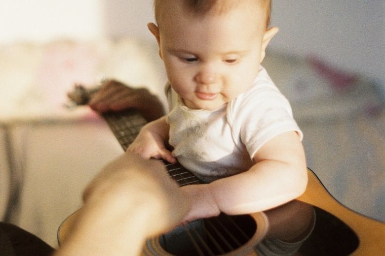 16 prachtige babynamen die zijn geïnspireerd op rockmuziek 