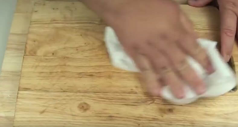 Een houten snijplank 4