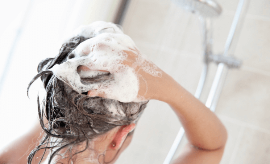 Dít gebeurt er wanneer je je haar een maand lang niet met shampoo wast!