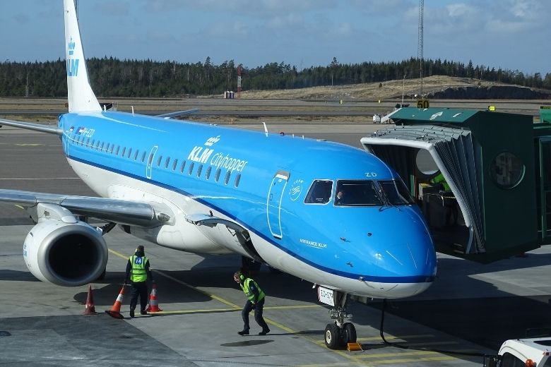 Zoveel verdienen piloten bij KLM