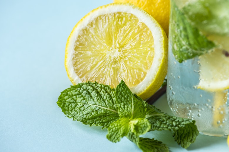 Last van angstige gevoelens en stress? DIT wonderdrankje gaat je daarbij helpen! Geheel natuurlijk!