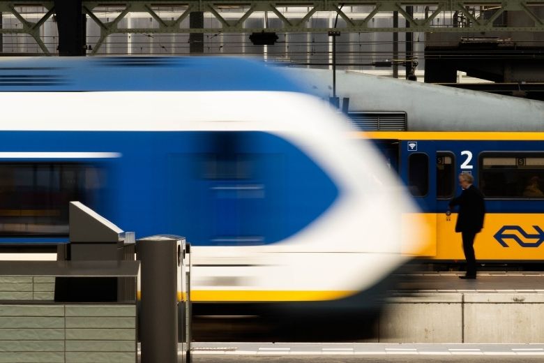 NS kondigt opnieuw minder treinen aan wegens personeelstekort