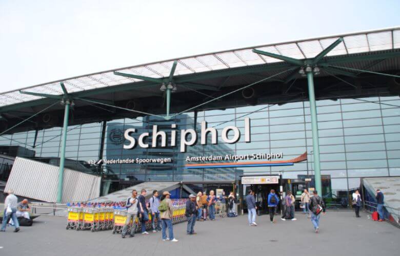 Vliegen via Schiphol? Dit zijn de drukste dagen op Schiphol tijdens de zomermaanden