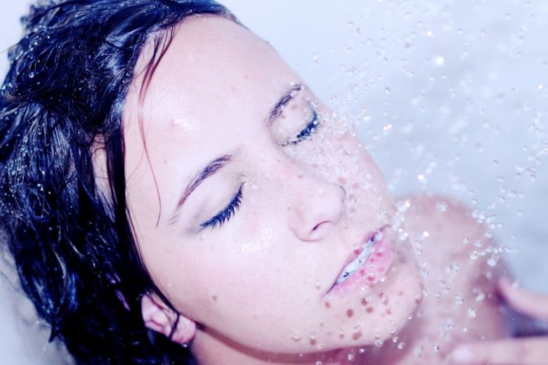 Wetenschappers stellen: ‘Schud nooit met je hoofd als er water in je oor zit’