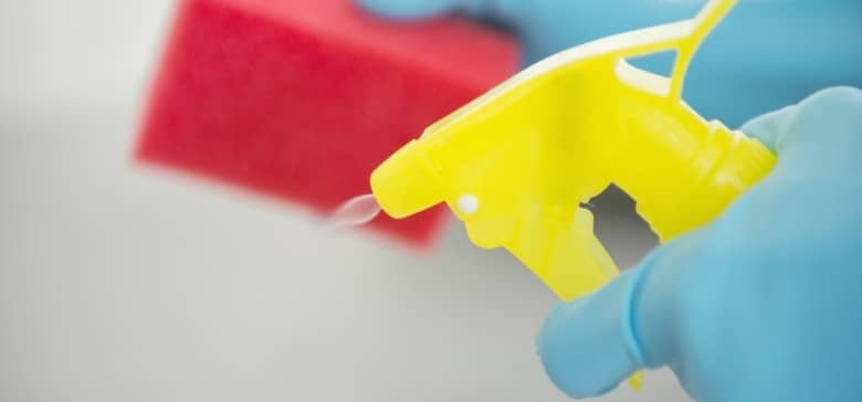 Wil jij de schoonmaakkracht van bleekmiddel, zonder de irritatie? Gebruik dan dit slimme alternatief!