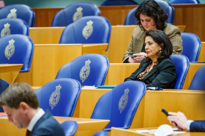 Oud-Kamervoorzitter Arib werkt niet mee aan onderzoek grensoverschrijdend gedrag