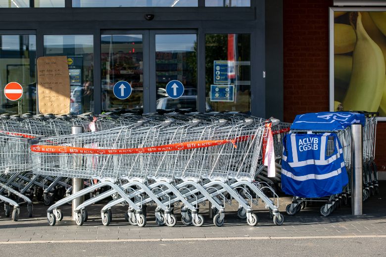 Gemiddeld gezin dit jaar 1.400 euro meer kwijt aan boodschappen dan in 2021