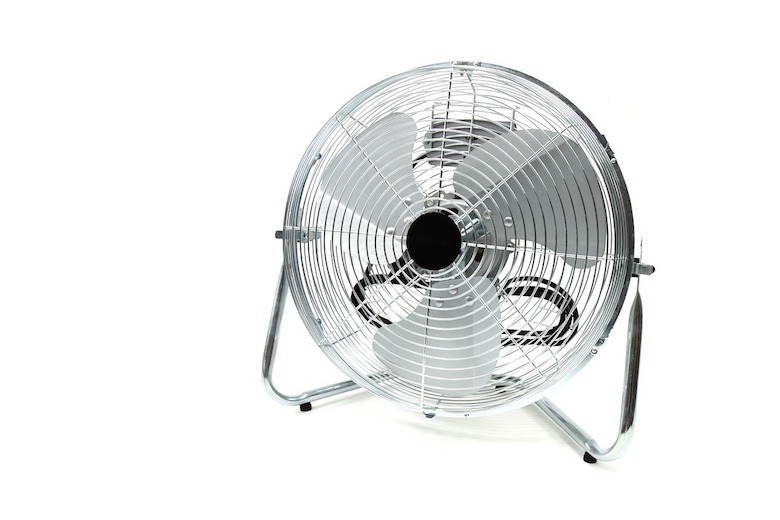 Dit is waarom je geen ventilator in de slaapkamer moet gebruiken