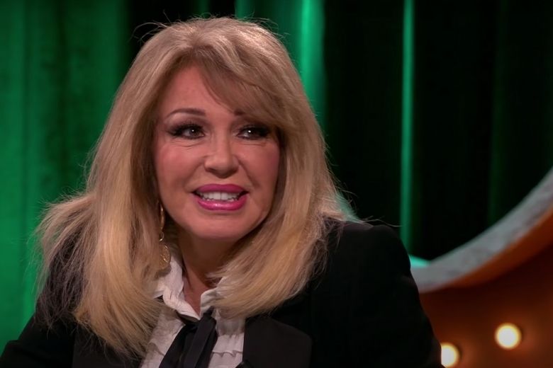 Patricia Paay overladen met kritiek na gezellig dagje uit in 'oranje' België