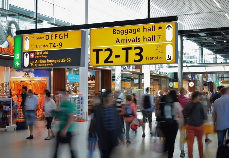 Kabinet stelt nieuwe coronamaatregel in voor vakantiegangers die terugkeren uit geel land