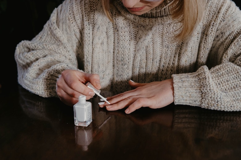 Huh, blijft je nagellak langer goed als je die in de koelkast bewaart?