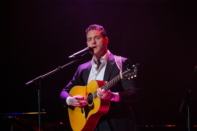 Douwe Bob treedt volgend jaar op bij Holland Zingt Hazes