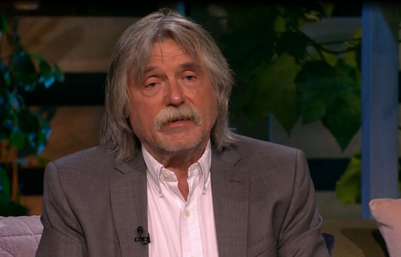 Johan Derksen toont zijn zachte kant en praat over zijn overleden vrouw