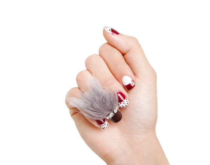 Nagels met haar 7