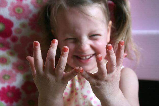 Kinderen en nagellak, no way! Maar daar is een oplossing voor bedacht!